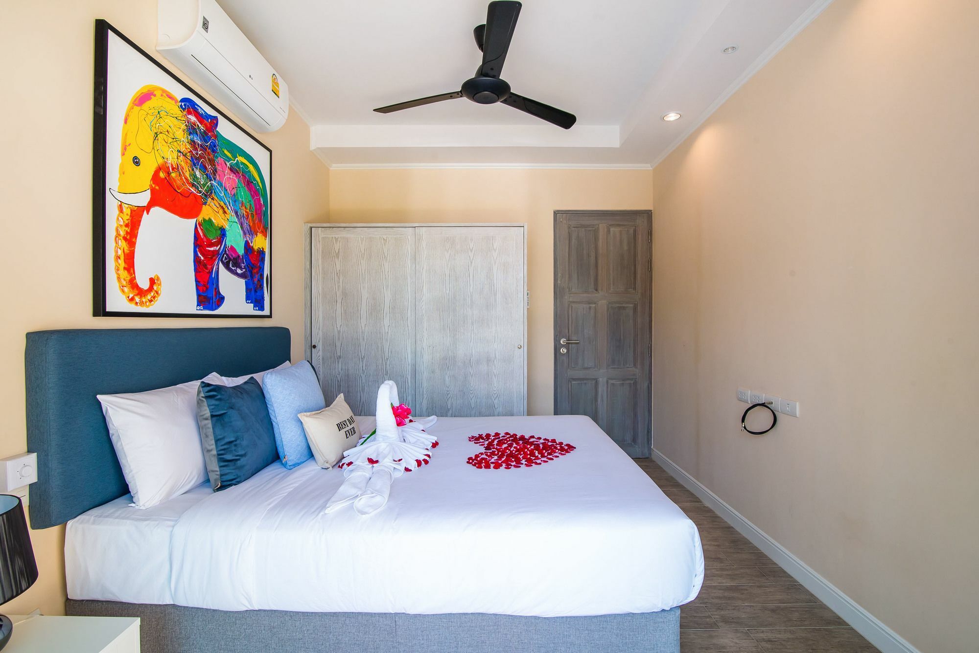 Surf And Sand Resort Hua Hin Exterior photo
